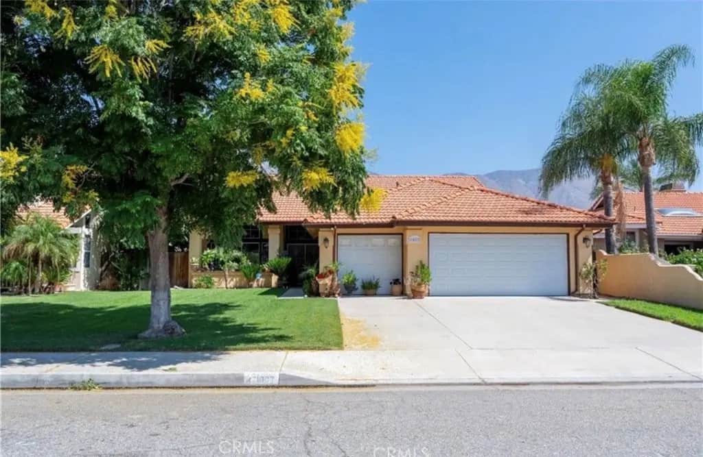 1087 Serena, San Jacinto, CA — listing photo 1