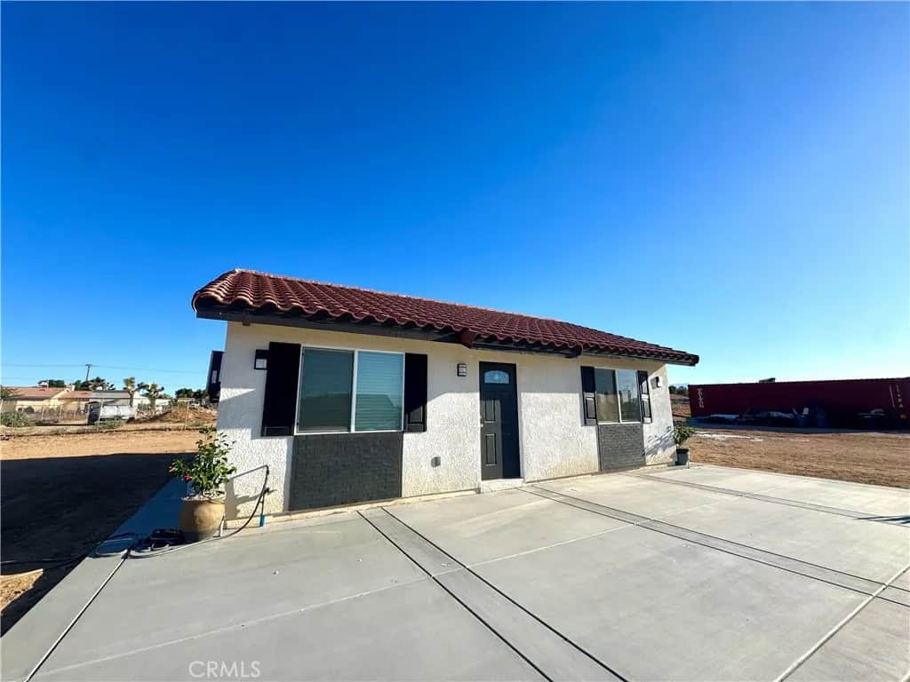8867 Gorgonio Road B, Victorville, CA — listing photo 1