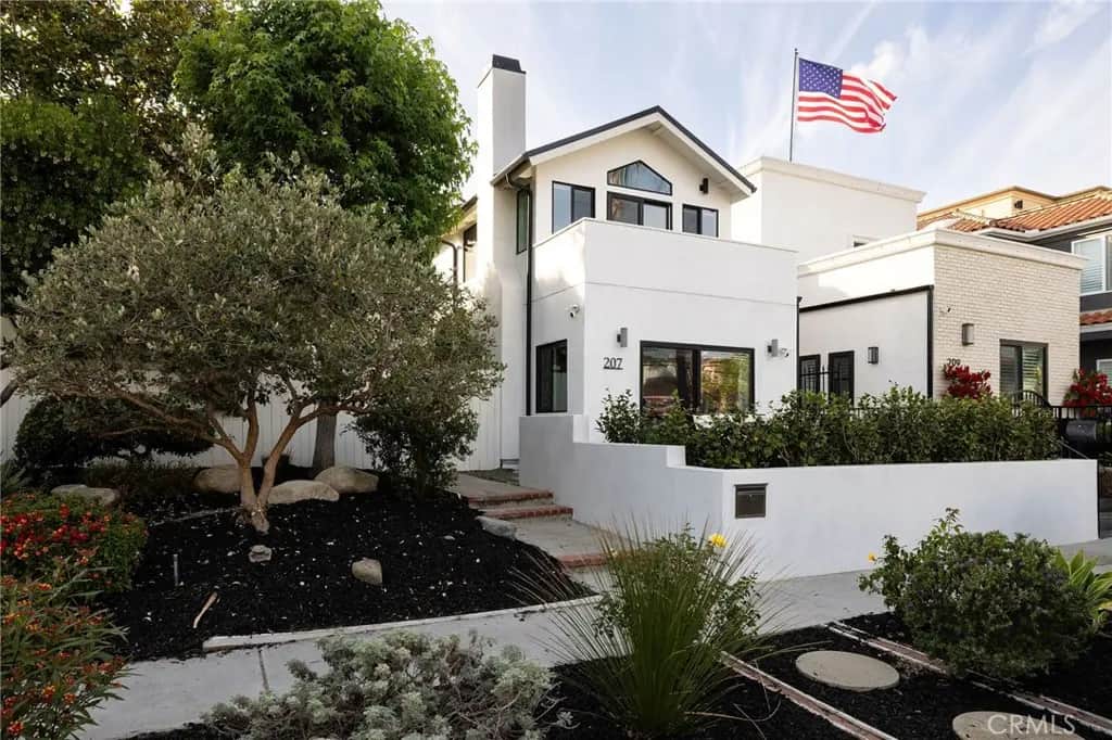 207 21st, Huntington Beach, CA — listing photo 1