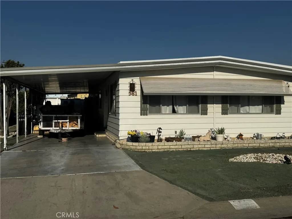 581 San Mateo n/a, Hemet, CA — listing photo 1