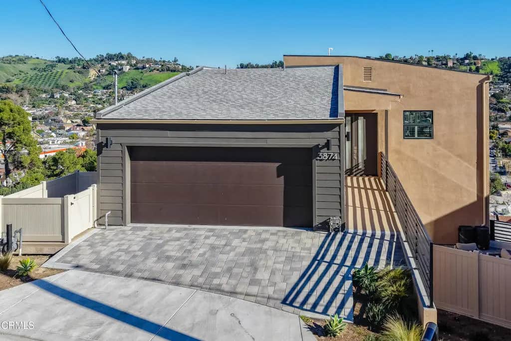 3874 W Point Drive, Los Angeles, CA — listing photo 1