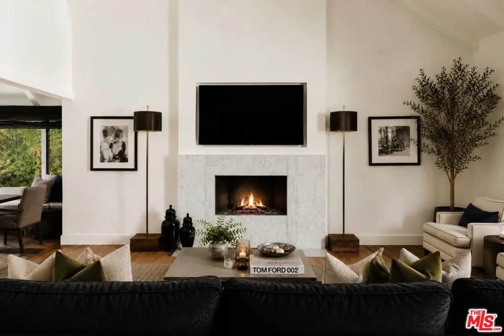 7825 Torreyson Drive, Los Angeles, CA — listing photo 1