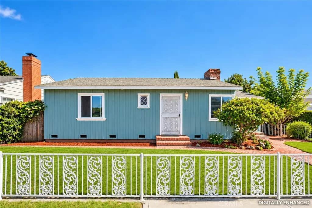 1974 Daisy, Long Beach, CA — listing photo 1