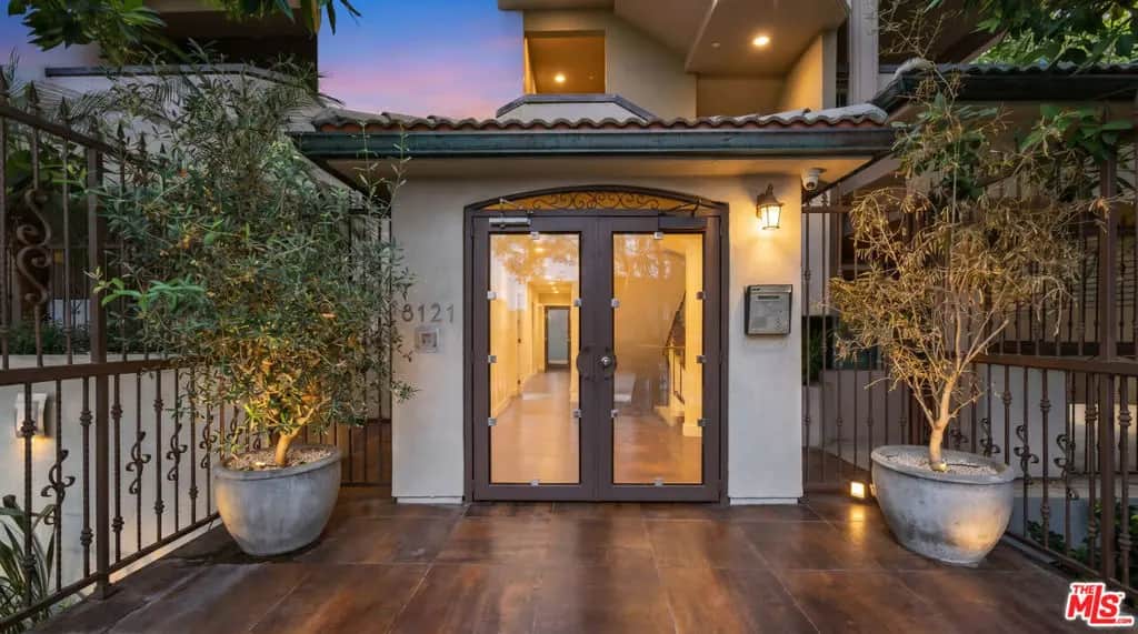 8121 Norton Avenue 201, Los Angeles, CA — listing photo 1