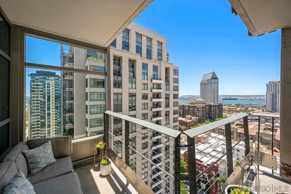 645 Front Street 1807, San Diego, CA — listing photo 1