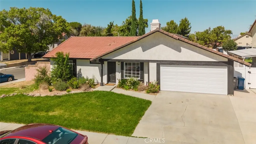 203 Linda Court, Palmdale, CA — listing photo 1
