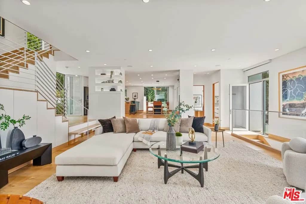 2129 Redcliff Street, Los Angeles, CA — listing photo 1