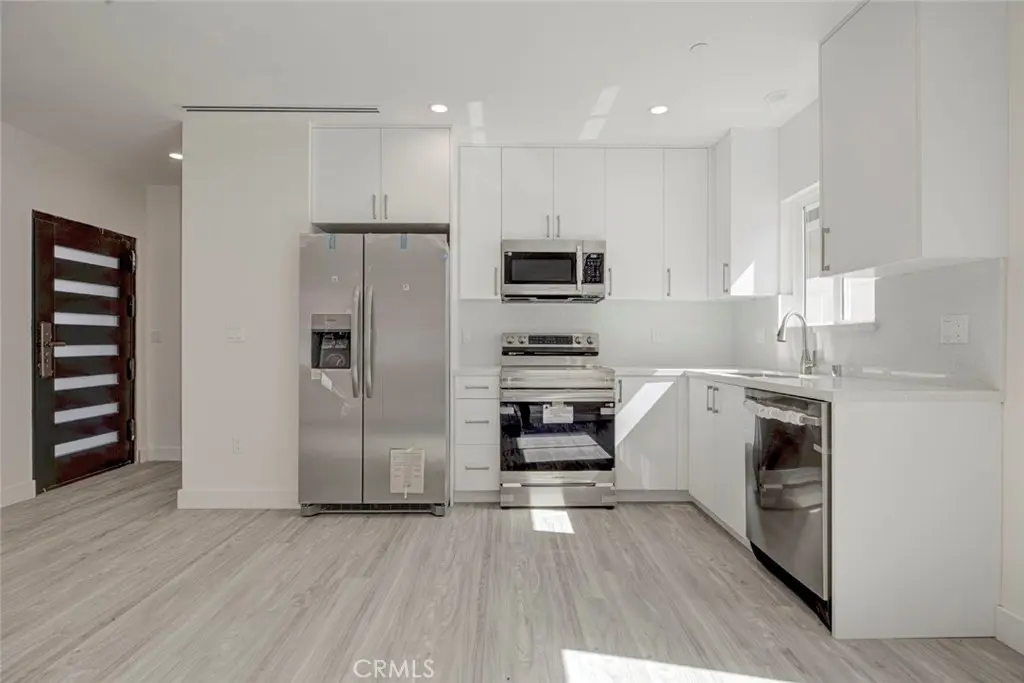 7856 1/2 Kyle St, Sunland, CA — listing photo 1