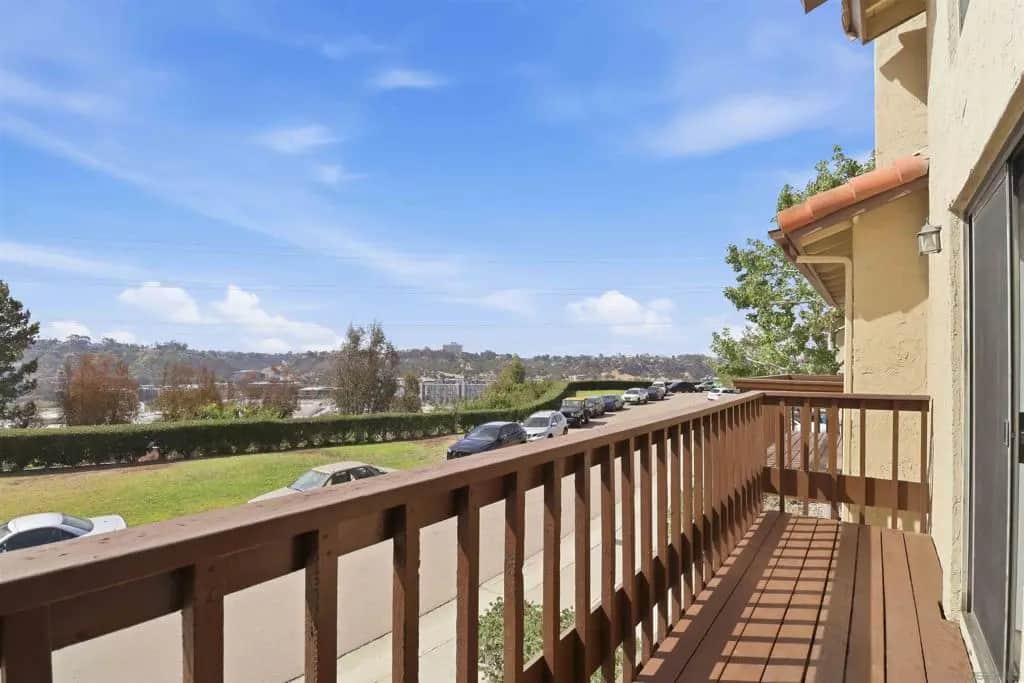 6862 Camino Berdecio, San Diego, CA — listing photo 1