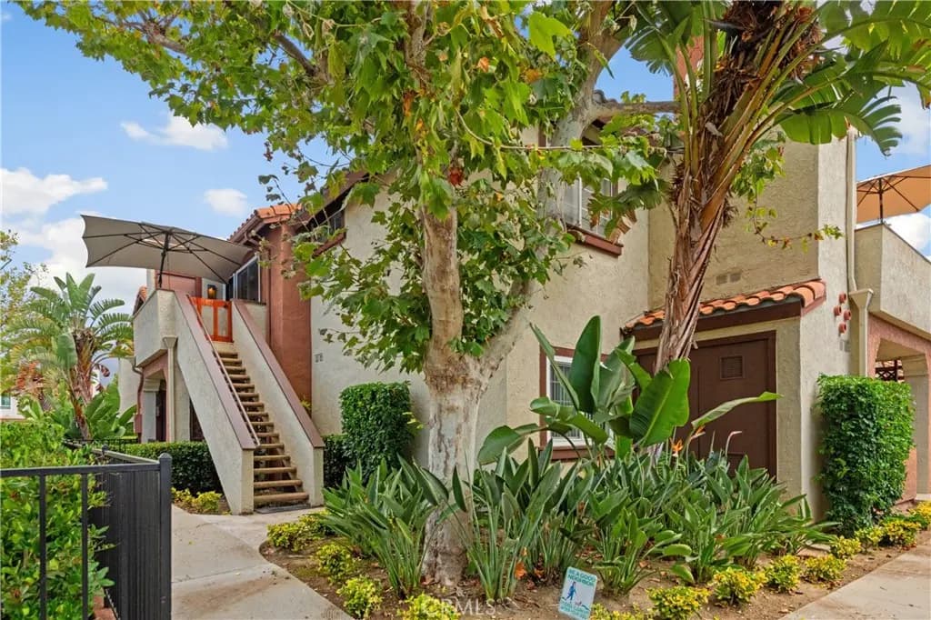 34 Rosa 3, Rancho Santa Margarita, CA — listing photo 1