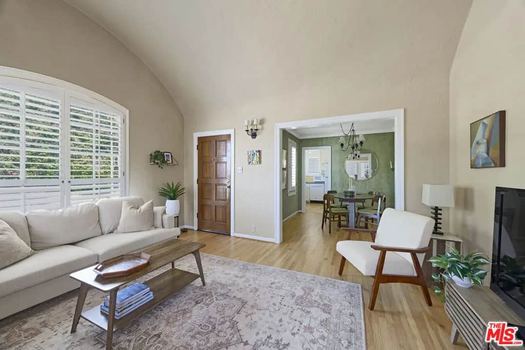 5960 Airdrome Street, Los Angeles, CA — listing photo 1