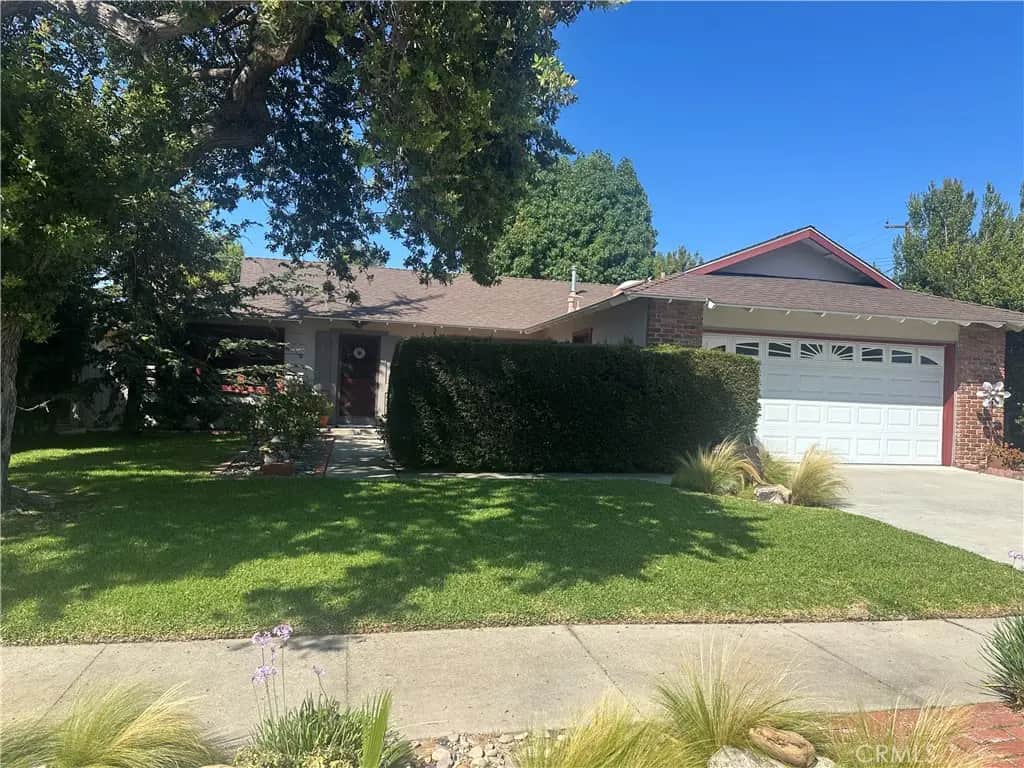 6801 Canterbury, Huntington Beach, CA — listing photo 1