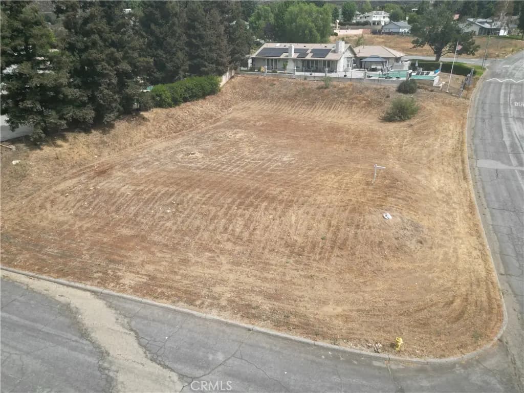 13581 Pineridge Court, Yucaipa, CA — listing photo 1