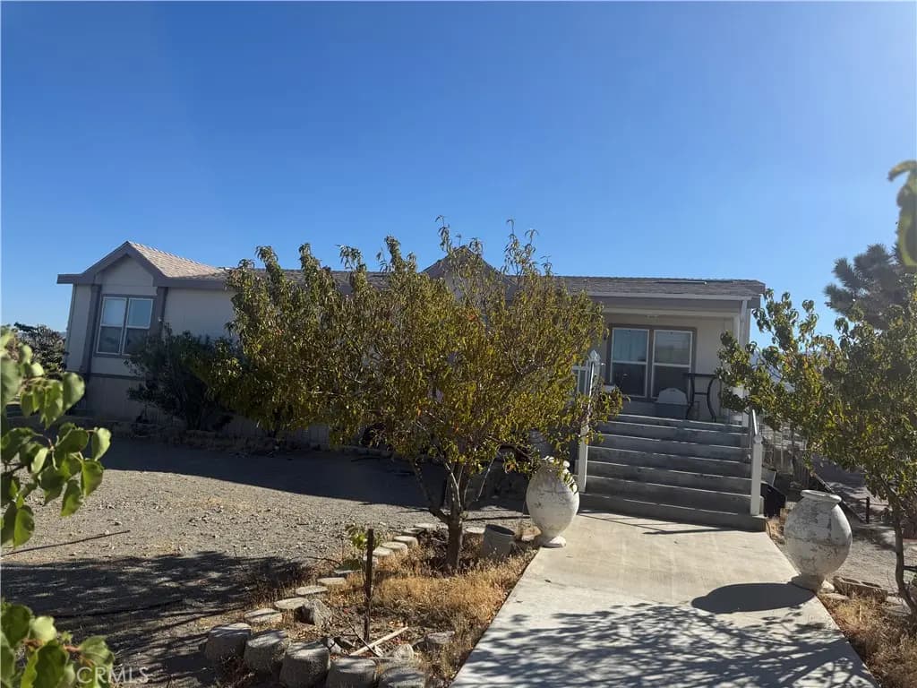 3123 Del Rosa Rd, Phelan, CA — listing photo 1