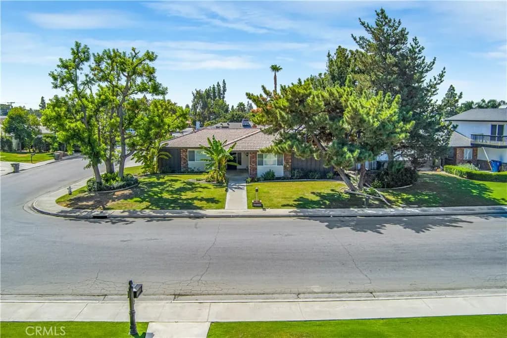 5001 SEA STAR LANE, Bakersfield, CA — listing photo 1