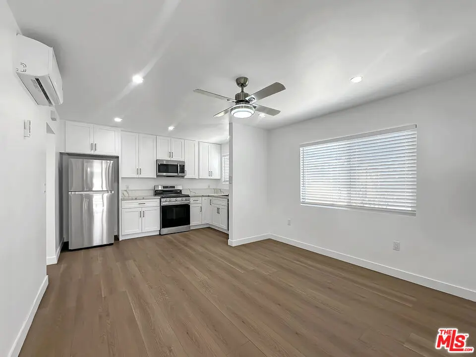 215 1/2 W Plymouth Street, Inglewood, CA — listing photo 1