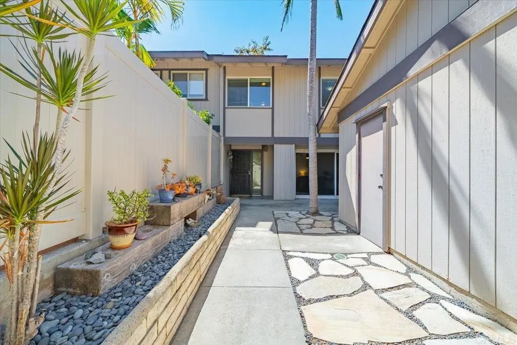 17261 Caminito Canasto, San Diego, CA — listing photo 1
