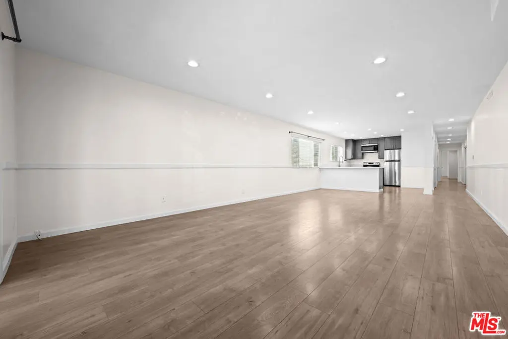 1206 S Holt Avenue 1, Los Angeles, CA — listing photo 1