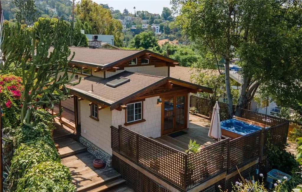 3950 De Longpre Avenue, Los Angeles, CA — listing photo 1