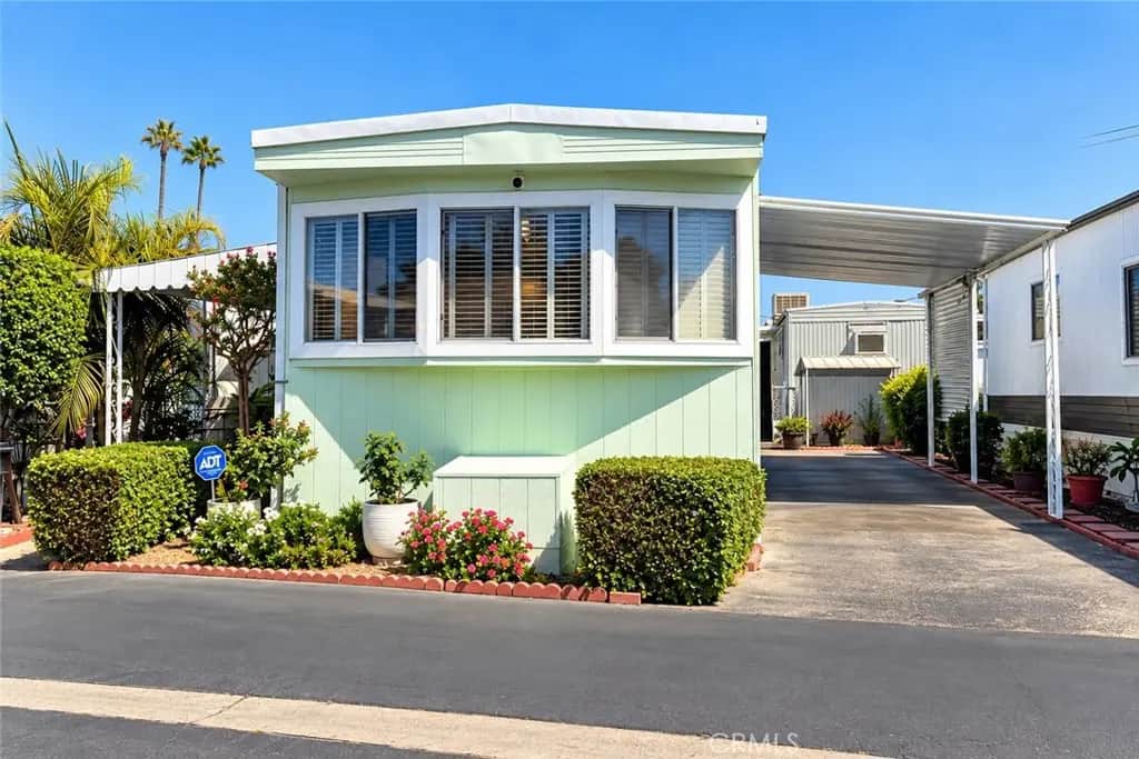 12550 Carson St #49, Hawaiian Gardens, CA — listing photo 1