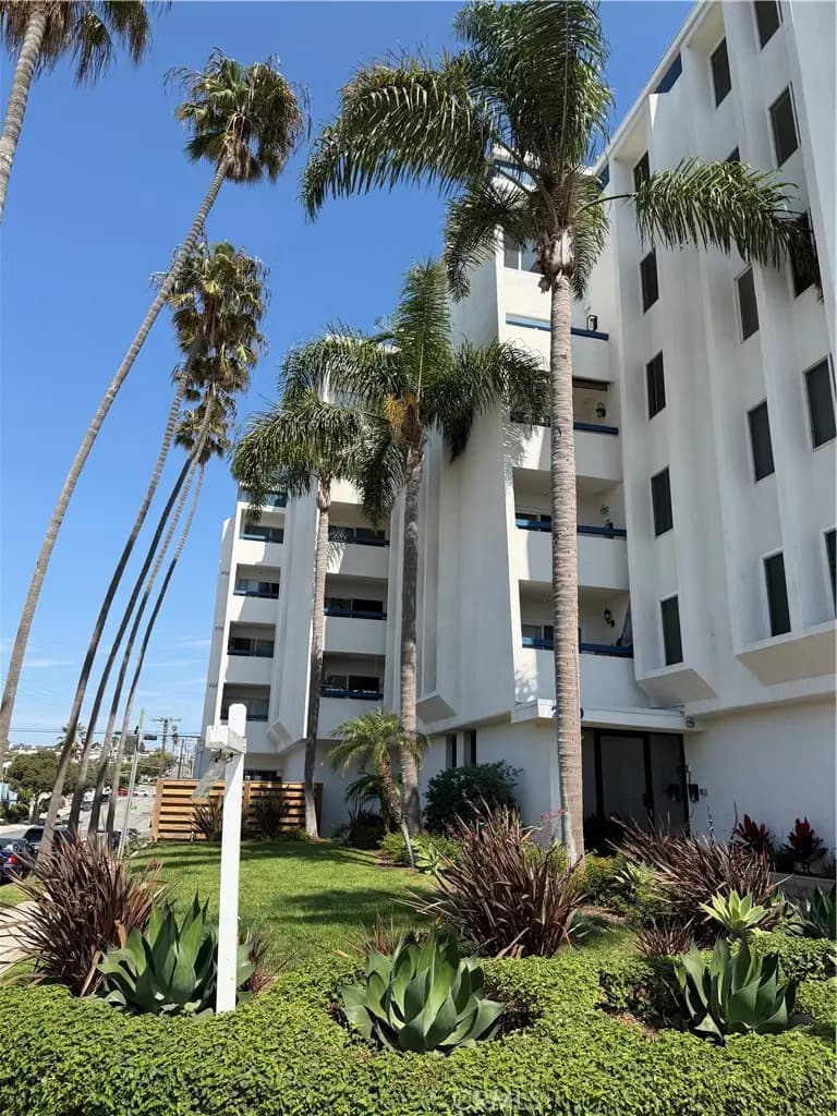 200 S Catalina Avenue 407, Redondo Beach, CA — listing photo 1