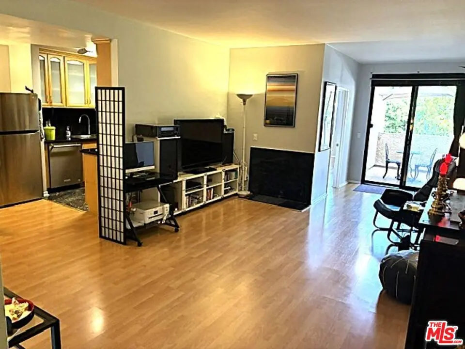2491 Purdue Avenue 117, Los Angeles, CA — listing photo 1