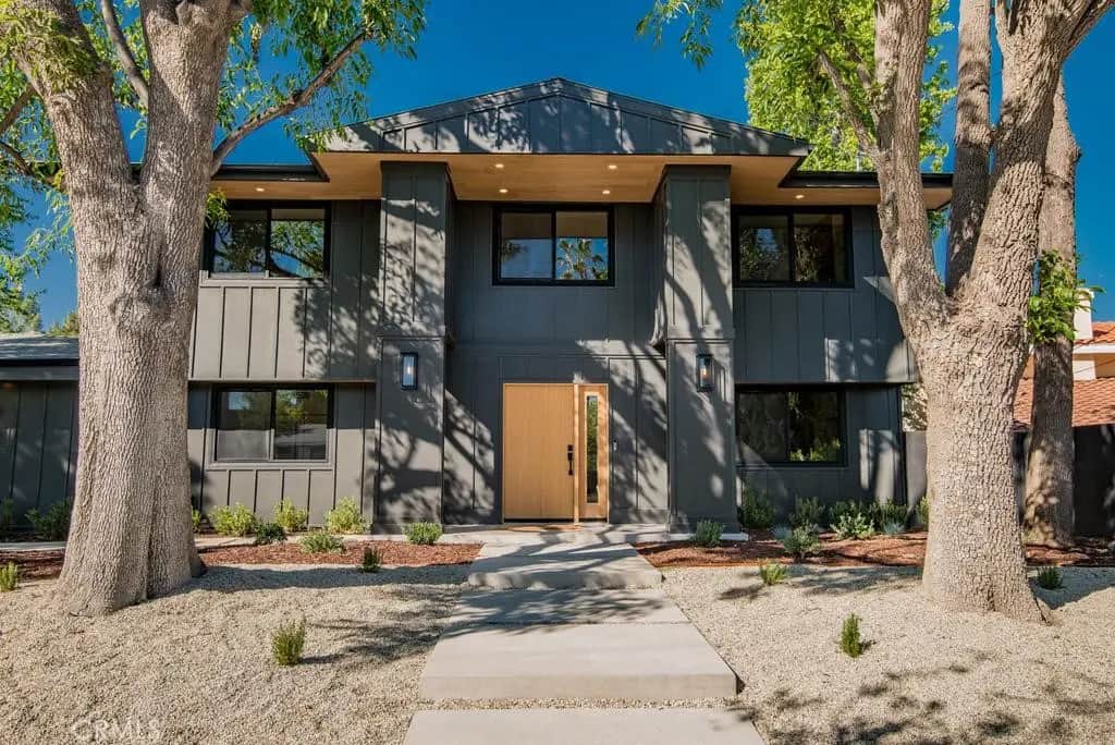 24245 Hatteras, Woodland Hills, CA — listing photo 1