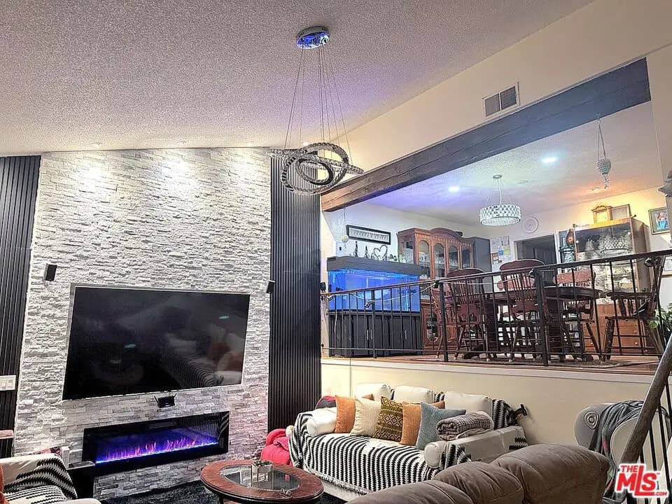 9041 Van Nuys Boulevard 210, Panorama City, CA — listing photo 1