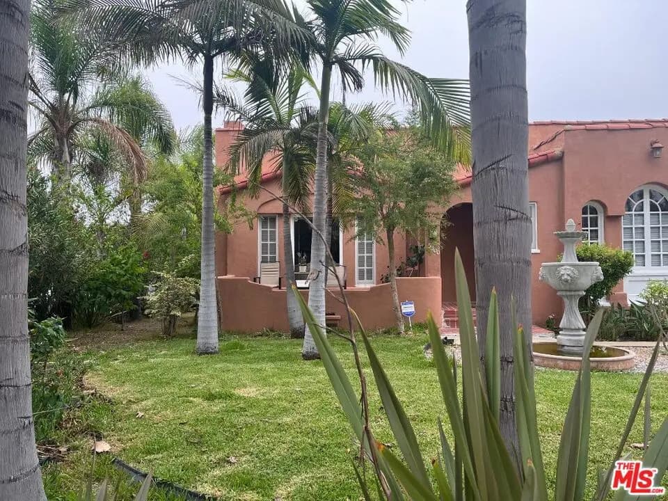 5300 Chesley Avenue, Los Angeles, CA — listing photo 1