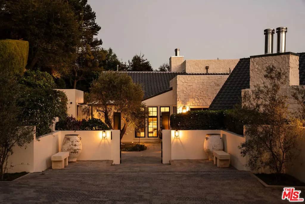 851 Strada Vecchia Road, Los Angeles, CA — listing photo 1