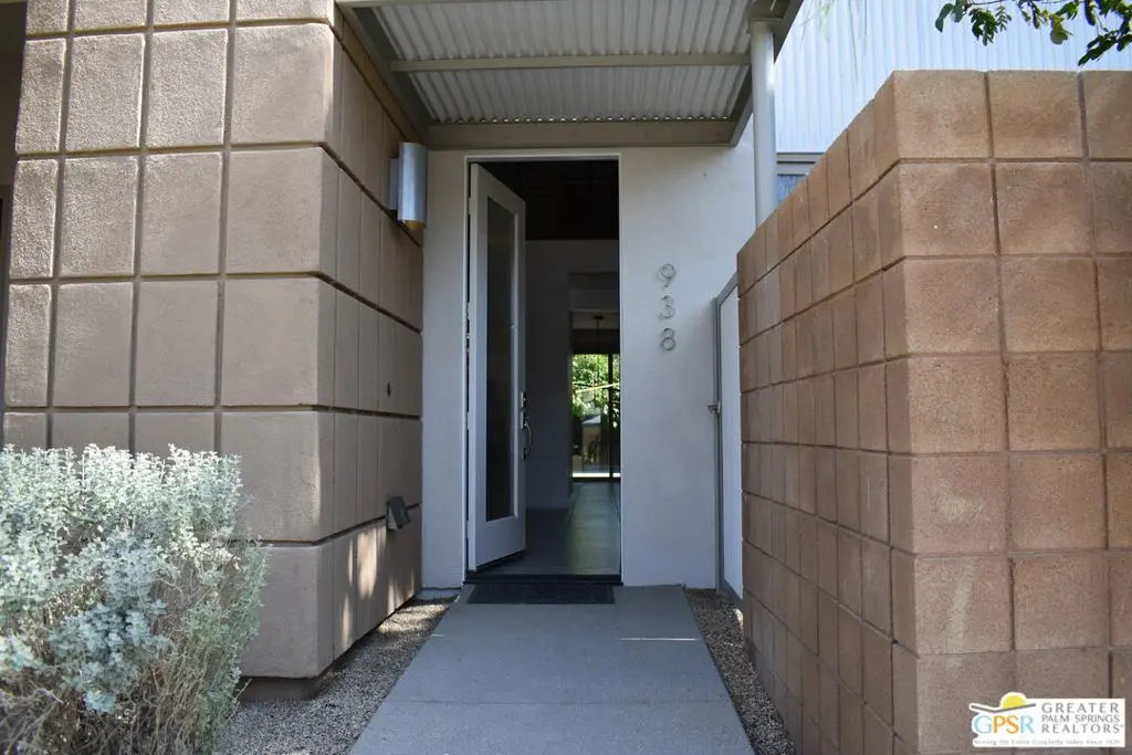 938 Oceo Circle, Palm Springs, CA — listing photo 1