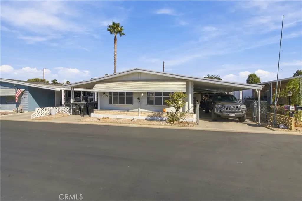 601 N Kirby Street 286, Hemet, CA — listing photo 1
