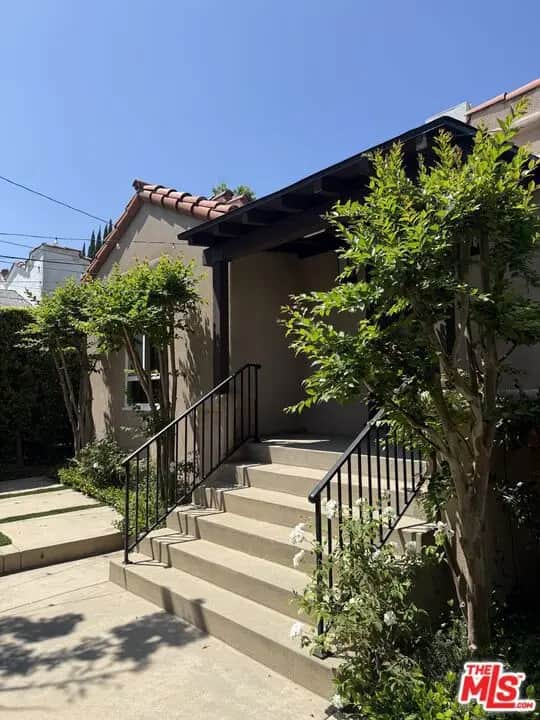 9001 Phyllis Avenue, West Hollywood, CA — listing photo 1
