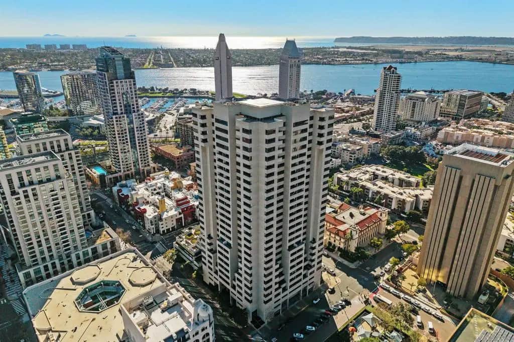 700 Front St 1303, San Diego, CA — listing photo 1