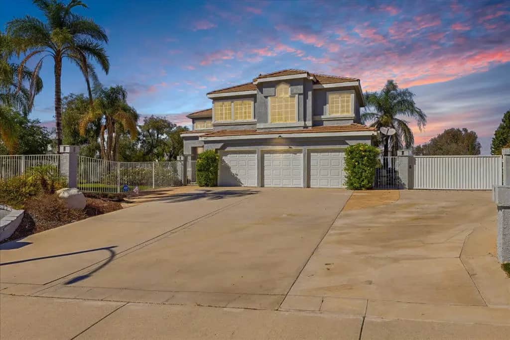 901 Clearwood Avenue, Riverside, CA — listing photo 1