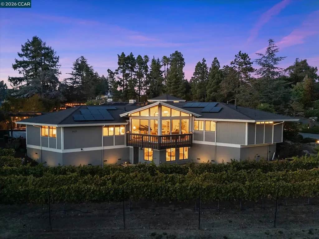 4572 Ewing Rd, Castro Valley, CA — listing photo 1