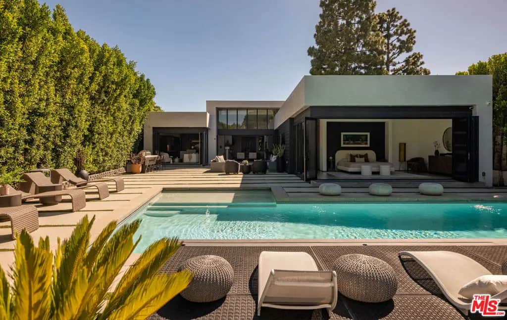 7139 Macapa Drive, Los Angeles, CA — listing photo 1