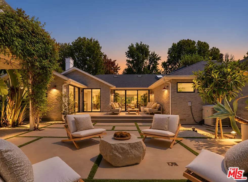 521 Loring Avenue, Los Angeles, CA — listing photo 1