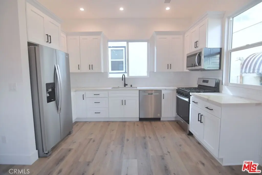 332 S Detroit Street 1/2, Los Angeles, CA — listing photo 1