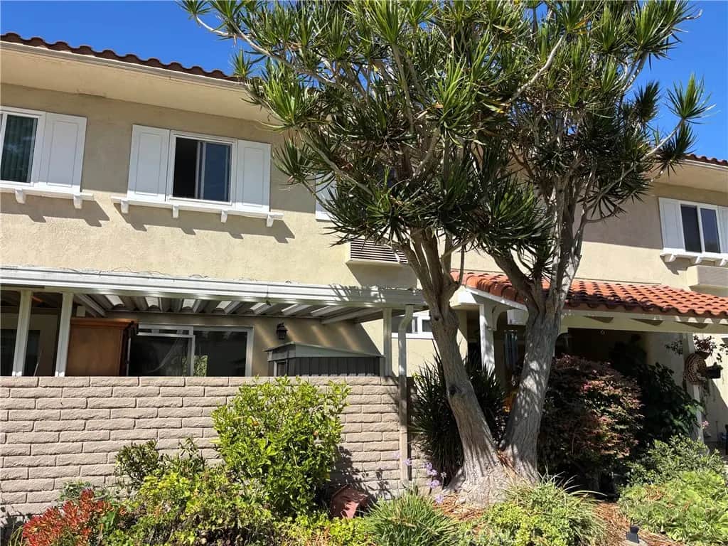 2317 Via Puerta C, Laguna Woods, CA — listing photo 1