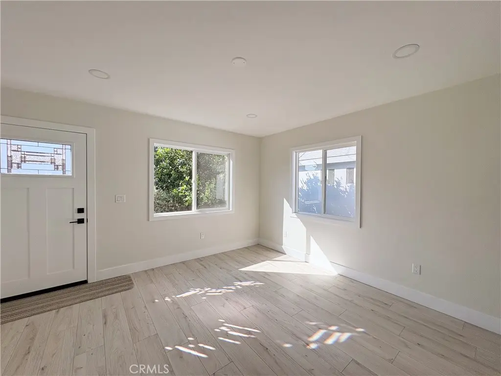6300 Fairbrook Street 1/2, Long Beach, CA — listing photo 1