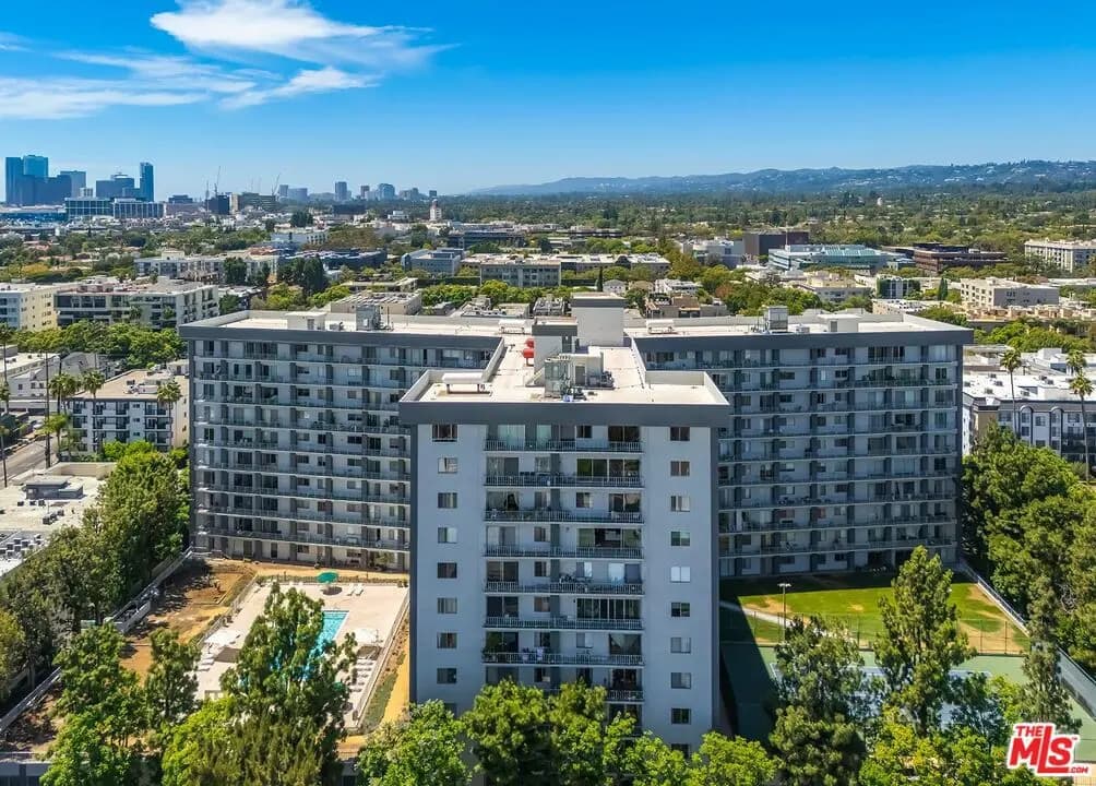 100 S Doheny Drive 313, Los Angeles, CA — listing photo 1