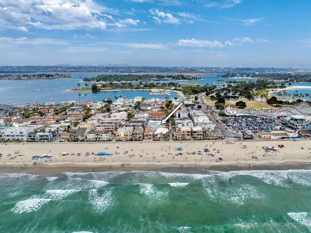 711 Island Ct B, San Diego, CA — listing photo 1