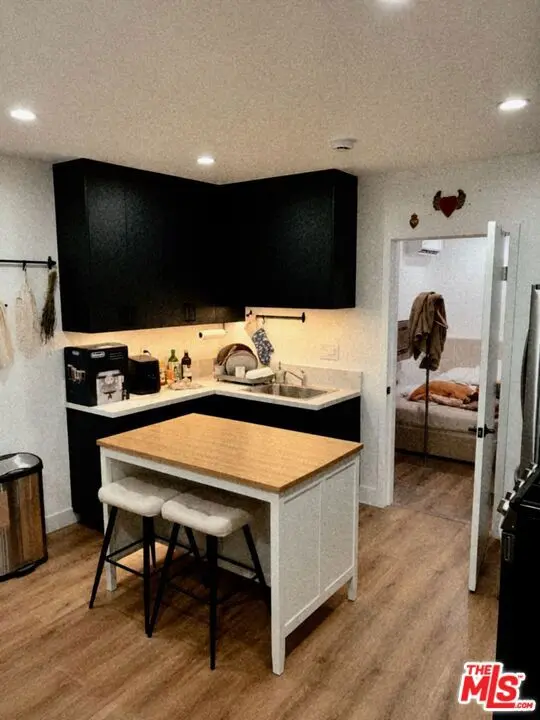 14123 1/2 Califa Street 1/2, Sherman Oaks, CA — listing photo 1