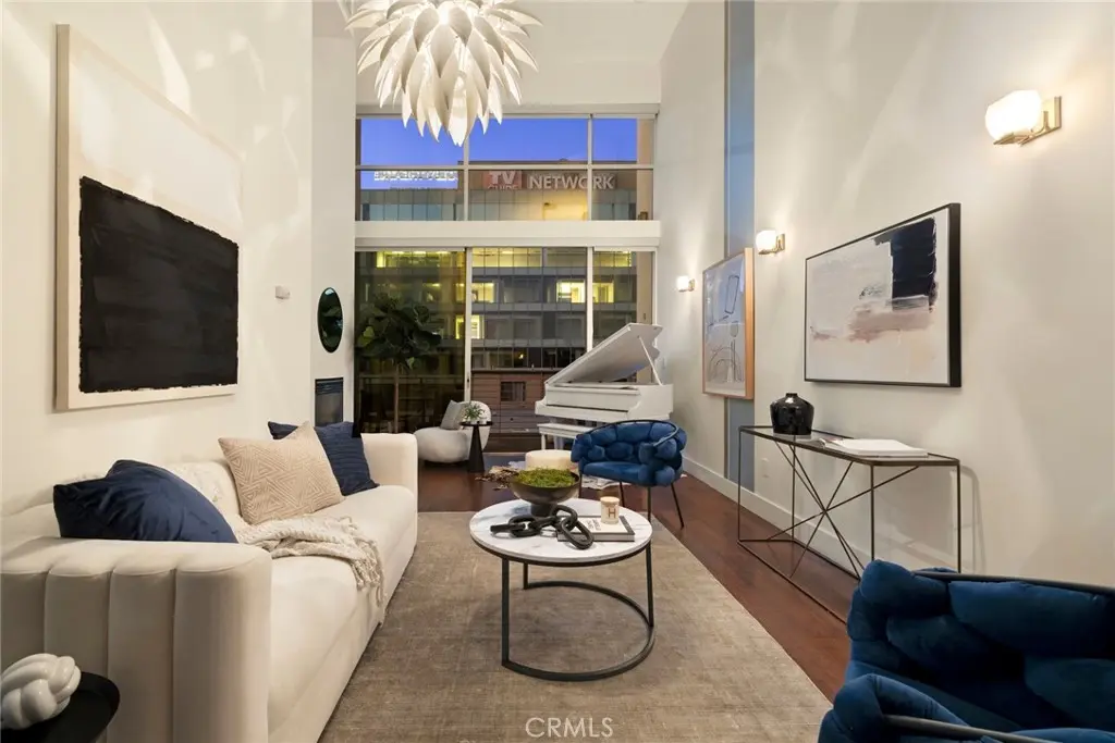 6735 Yucca 501, Los Angeles, CA — listing photo 1
