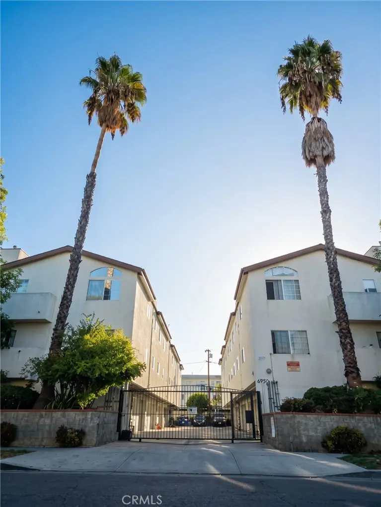6950 Remmet Avenue 3, Canoga Park, CA — listing photo 1