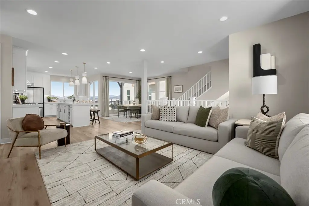 312 Pluto, Irvine, CA — listing photo 1
