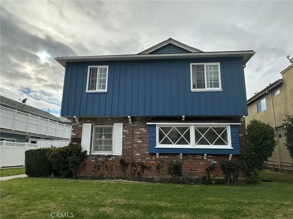 4555 HAZELTINE Avenue 4, Sherman Oaks, CA — listing photo 1
