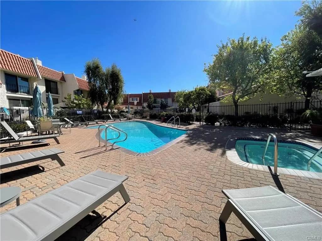 6223 Nita, Woodland Hills, CA — listing photo 1