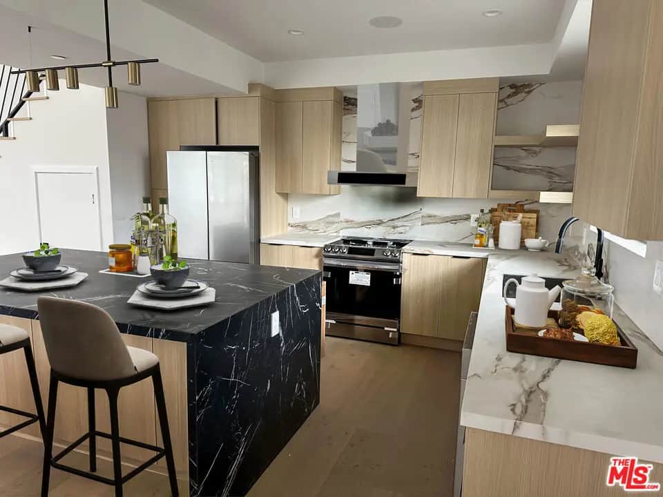 1900 20th Street #B, Santa Monica, CA — listing photo 1